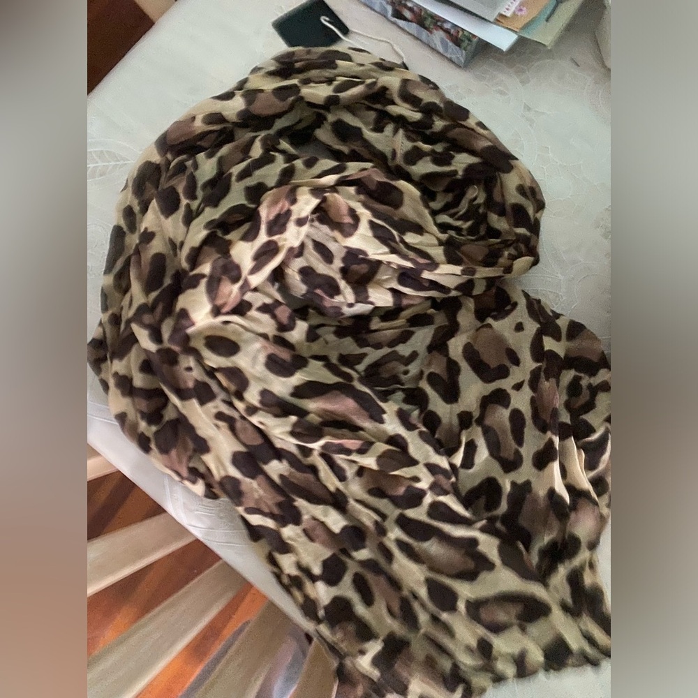 Leopard print Infinity Scarf NWT
